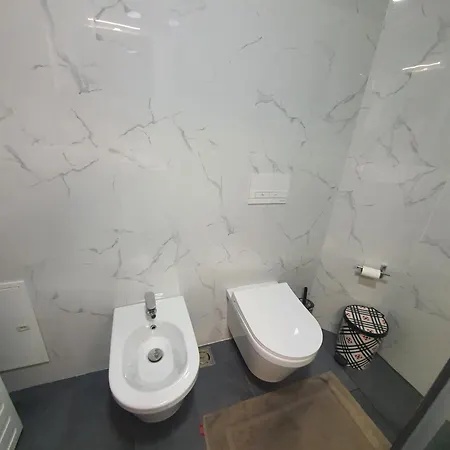Apartament Chic Escape Near Blloku Tirana