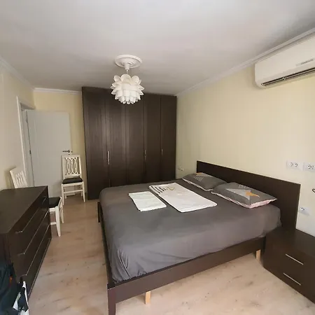 Apartment Chic Escape Tirana Central Apartment Near Blloku *