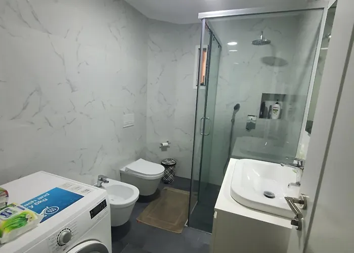 Chic Escape Near Blloku Apartment *