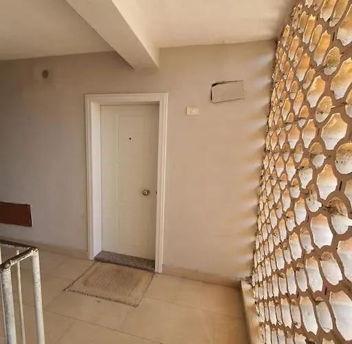 Chic Escape Near Blloku Apartment *